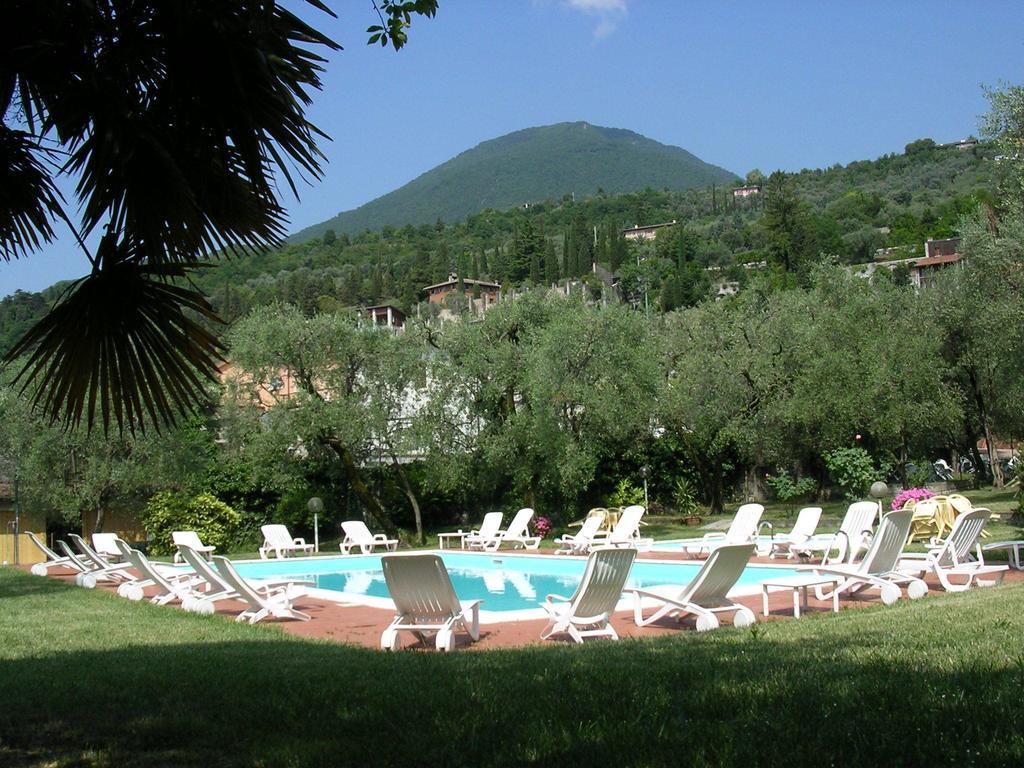 Borgo Antico Apartments Тосколано Мадерно Екстериор снимка