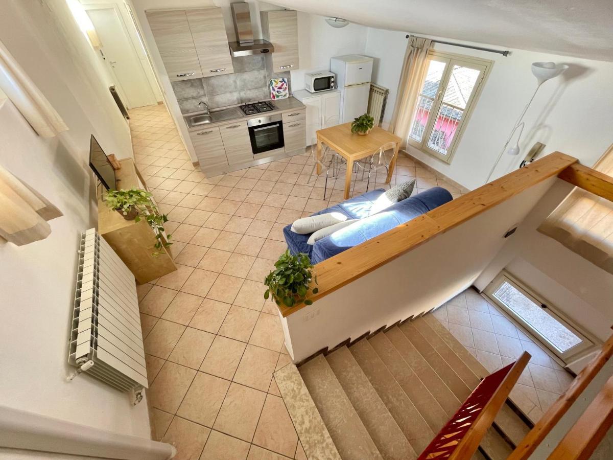 Borgo Antico Apartments Тосколано Мадерно Екстериор снимка