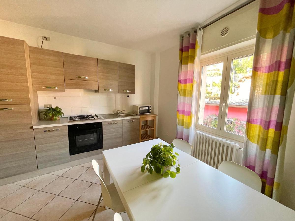Borgo Antico Apartments Тосколано Мадерно Екстериор снимка