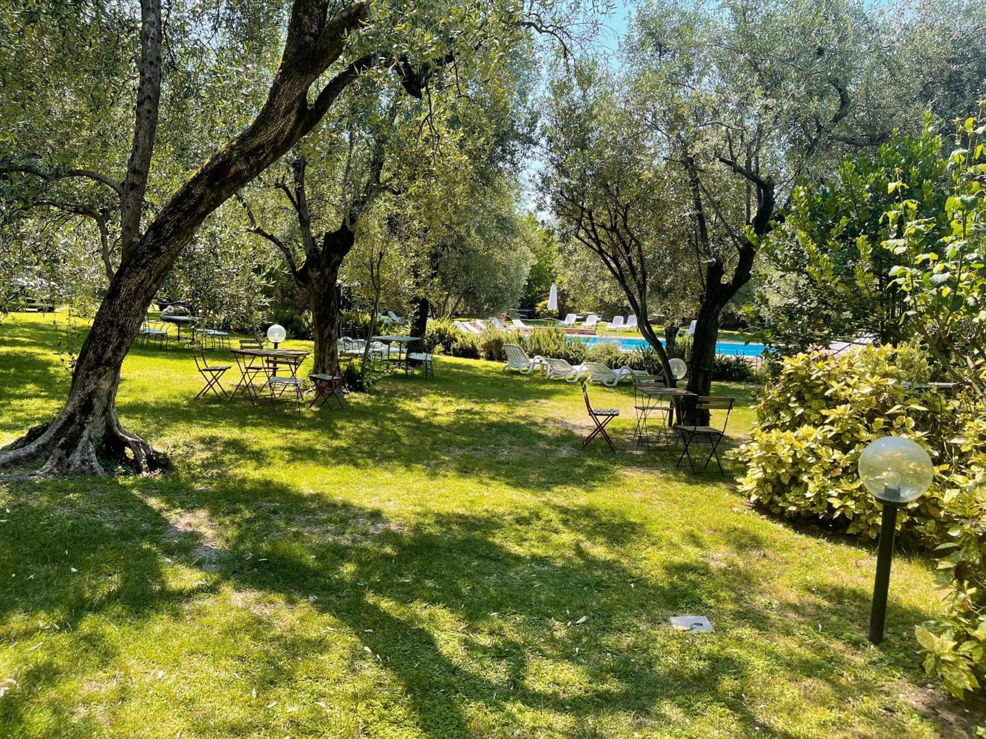 Borgo Antico Apartments Тосколано Мадерно Екстериор снимка